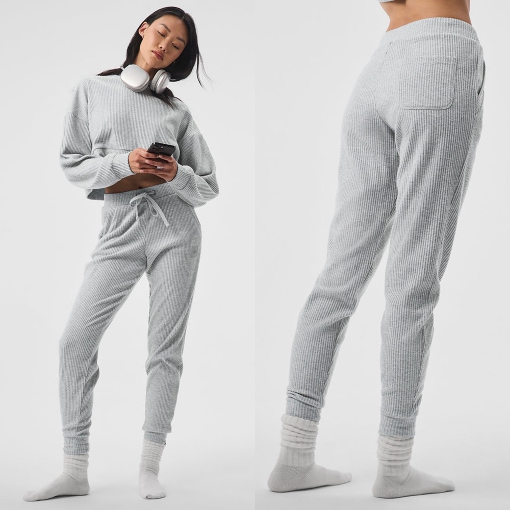 Alo Yoga Muse Sweatpant Athletic Heather‎ Grey Retail $108 Size Small